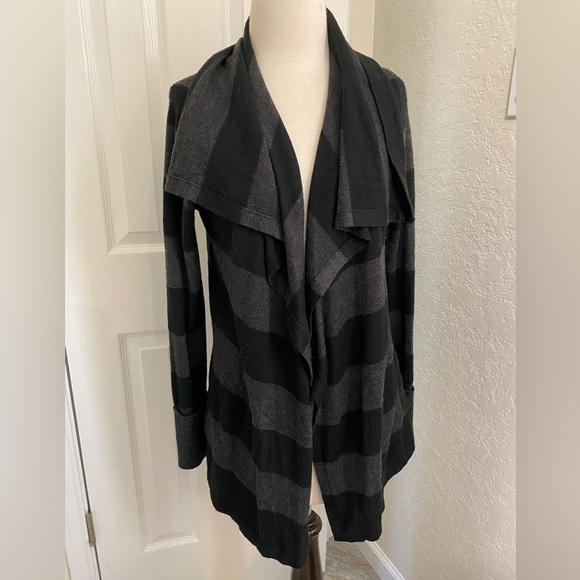 Eddie Bauer Wool-Blend Cardigan - Picture 1 of 4